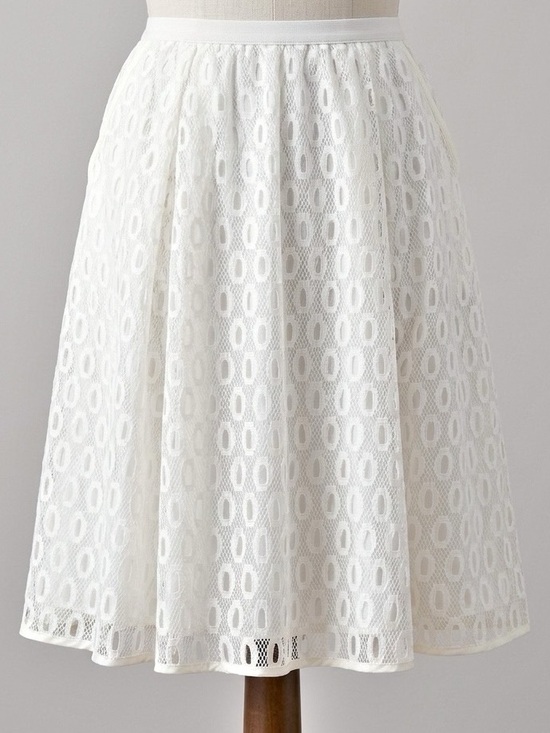 Anthropologie Dresses & Skirts - Anthropologie Maeve Lawn Party Skirt With Pockets White A-Line Eyelet Size 4